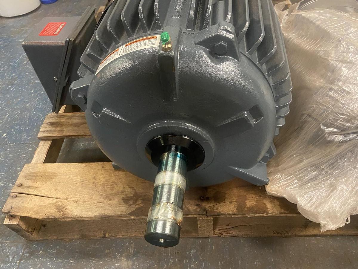 Used Lincoln,LM23735BC,15Hp Motor 1770RPM 460V 284U Model EVECCF4G15U64L