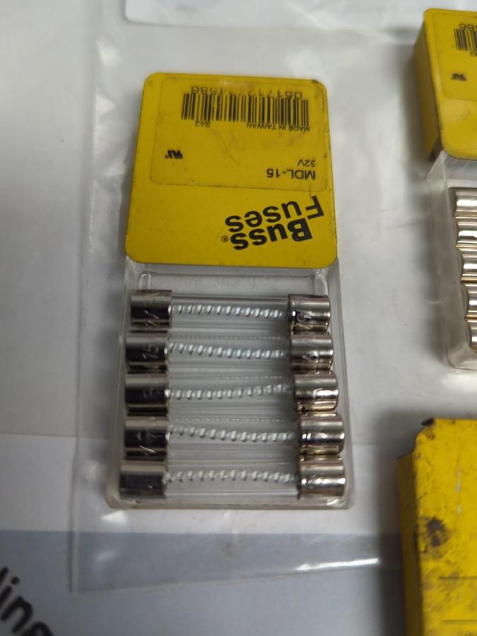 COOPER BUSSMANN,MDL-15,15 AMP FUSE LOT OF 18 NOS