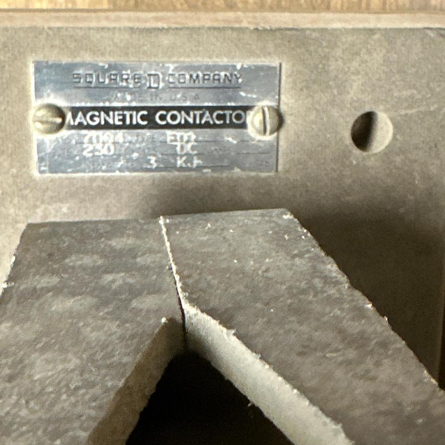 Used Square D,7004-E01,Contactor 230V