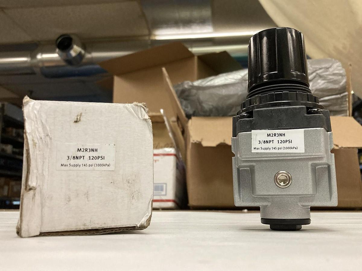 Bellofram,M2R3NH,Miniature Air Regulator 3/8 INCH NPT  120 PSI