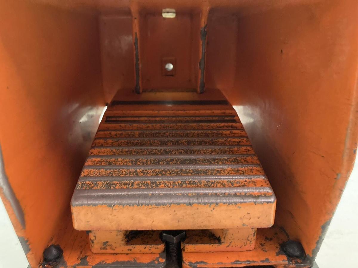 Used SF1 Foot Switch 1