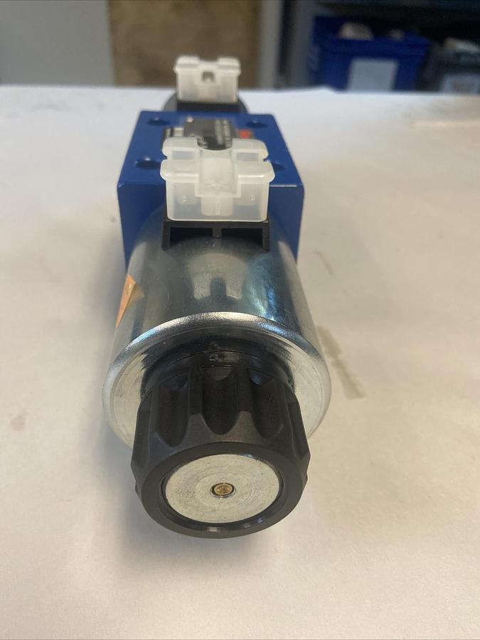 REXROTH,4WE10E33/CG24N9K4/V R900509838, Directional Valve