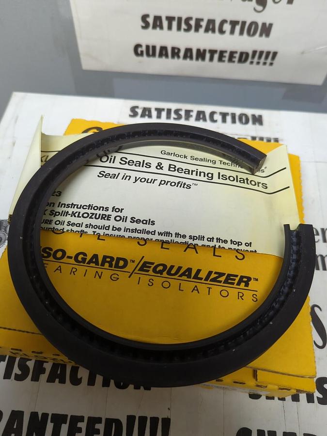 GARLOCK KLOZURE,25003X2996,NITRILE OIL SEAL 5.125X6.375X0.500 NOS