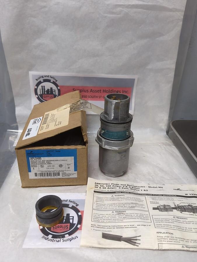 COOPER CROUSE-HINDS,APJ3485,MODEL M4 PLUG 30 AMP NOS