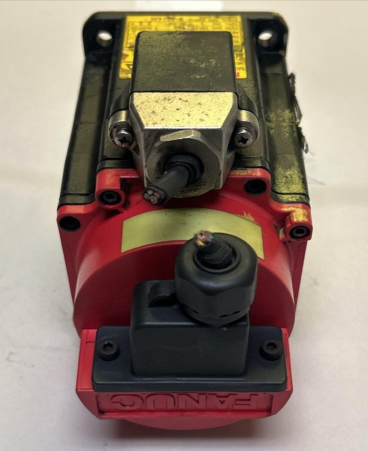 Used FANUC,A06B-0371-B075,AC SERVO MOTOR 2.5AMP 90VOLT 3000RPM