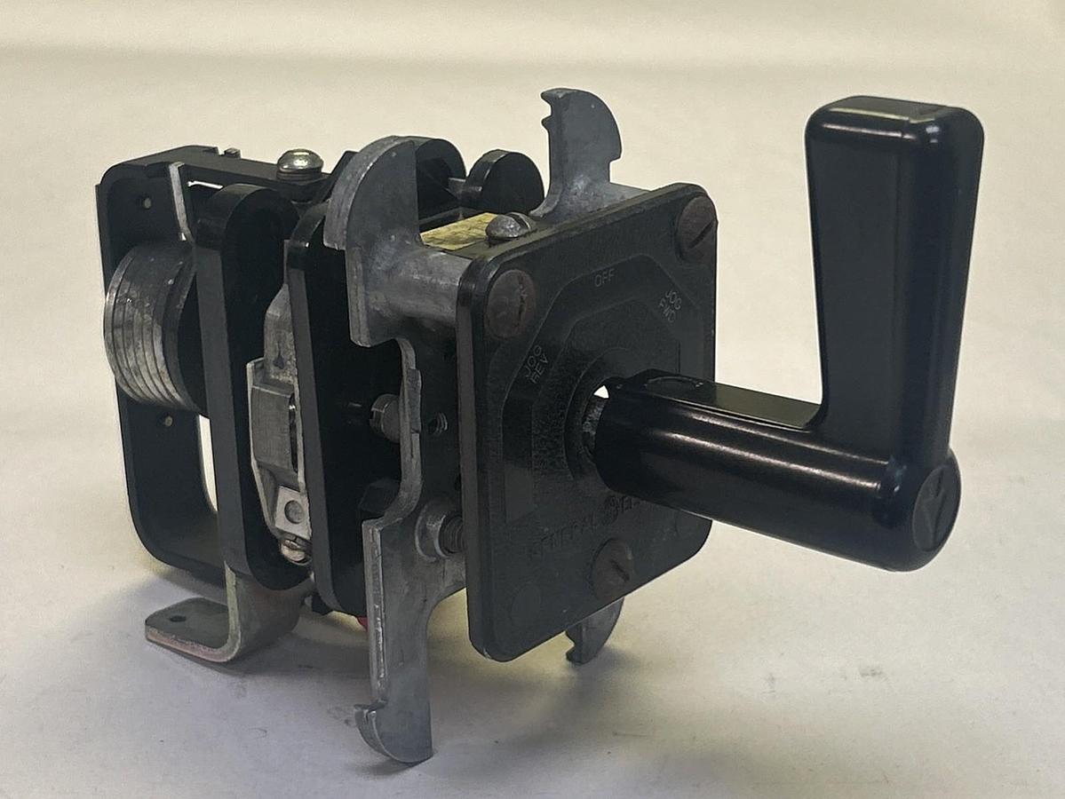 Used GENERAL ELECTRIC,16SB9AB301SSS2P,ROTARY CAM SWITCH