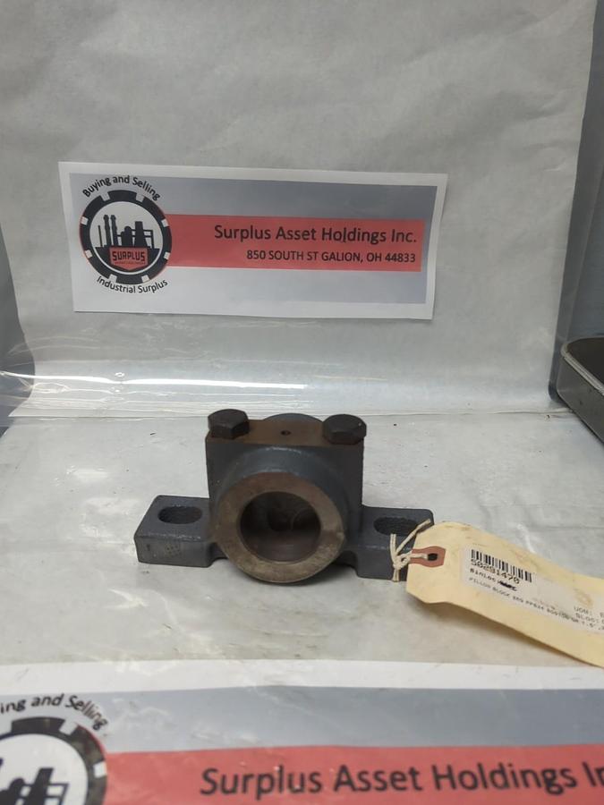 Used BOSTON GEAR,PPB24,PLAIN SLEEVE PILLOW BLOCK BEARING 1-1/2 IN BORE PRE-OWNED