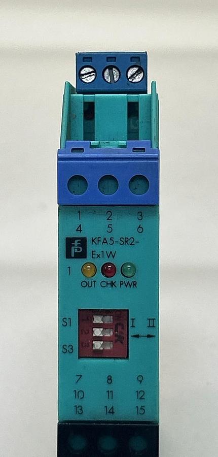 Used PEPPERL & FUCHS,KFA5-SR2-EX1.W,ISOLATED AMPLIFIER SWITCH
