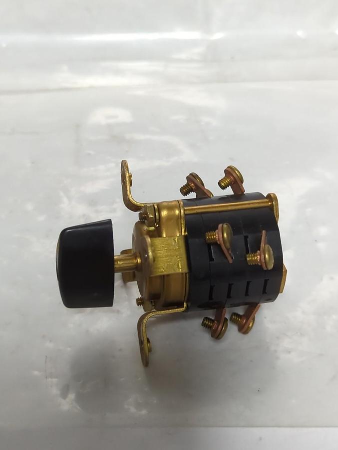 Used ELECTROSWITCH,101402A,SERIES 101 ROTARY CONTROL SWITCH PRE-OWNED