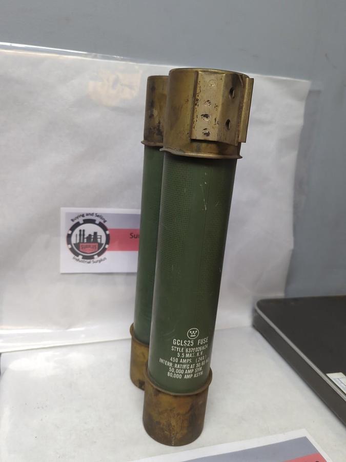 Used WESTINGHOUSE,GCLS25,STYLE 6379D26H24 DOUBLE BARREL FUSE 450 AMP 5.5 MAX K.V USED