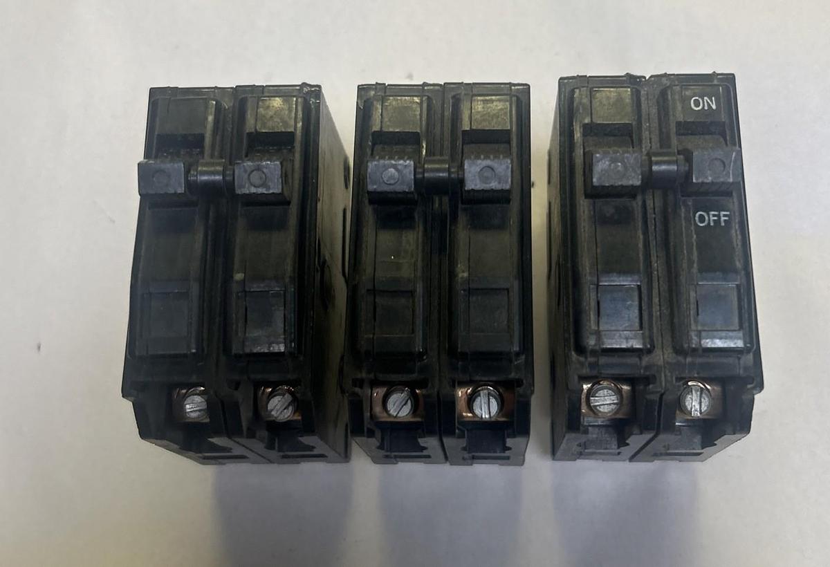 Used SQUARE D,QO230,CIRCUIT BREAKER 30A 120/240V 2P LOT OF 3