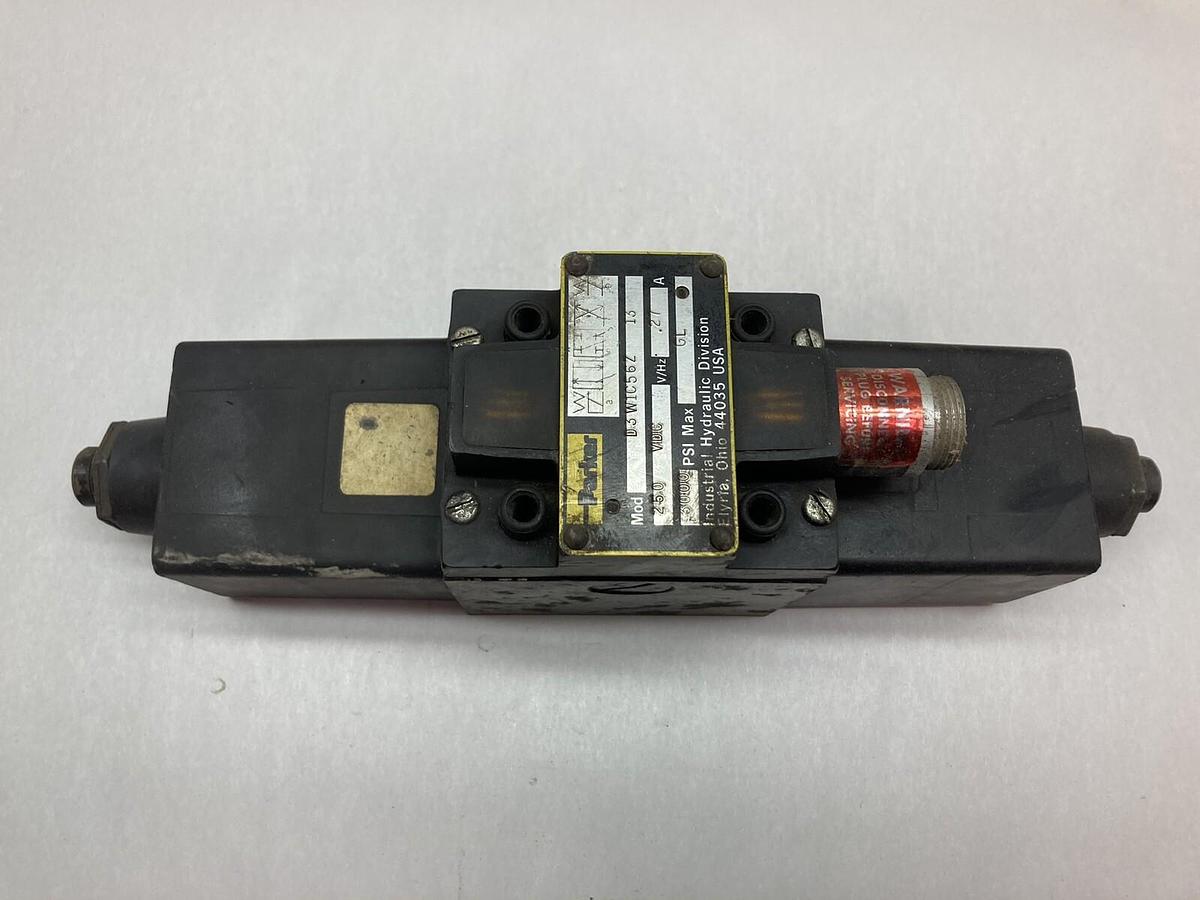 Used Parker,D3W1C56Z,Single Solenoid Directional Valve 250VDC 3000PSI Max