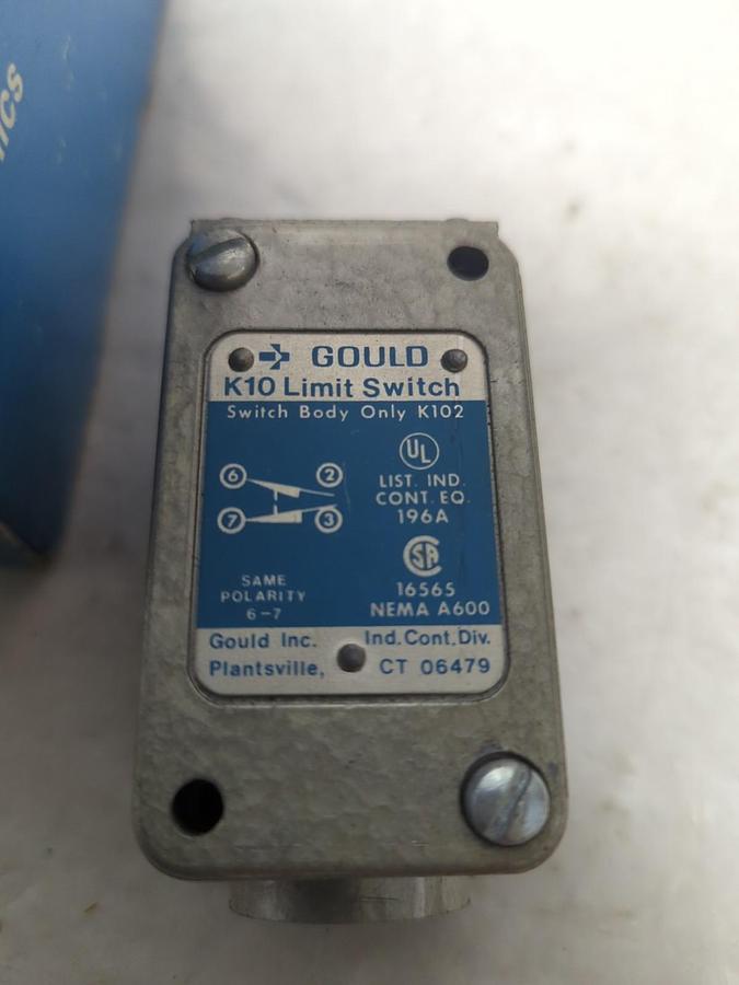 GOULD,K102/K10R,LIMIT SWITCH 2W883 NOS