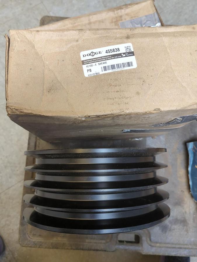 DODGE455838,4C100-E SHEAVE BUSHING BORE V-BELT PULLEY NOS