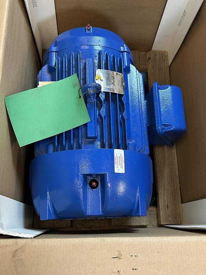 BALDOR,2013000110,SUPER-E SEVERE DUTY XEX MOTOR 30HP 575V 3520RPM 3PH 286TC FR
