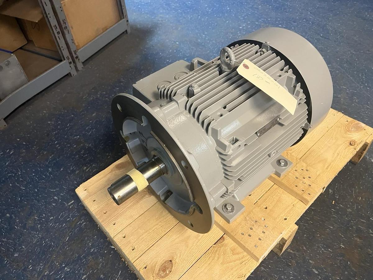 SIEMENS,1LA7163-4AA96-ZT00,MOTOR 11kW 400/480V 1765RPM 3PH 160L