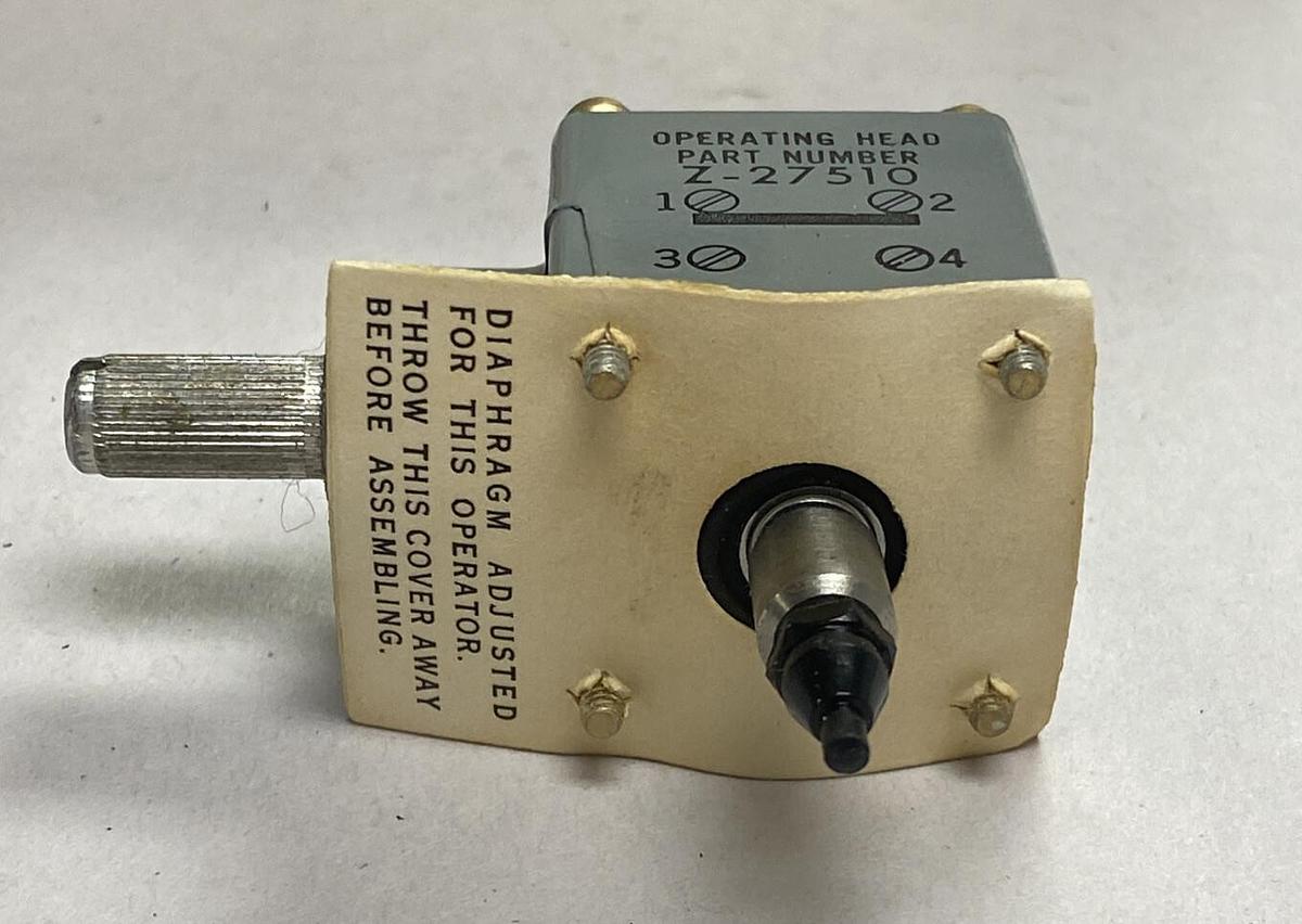 Allen-Bradley,Z-27510,Operating Head Lot Of 4 NOS