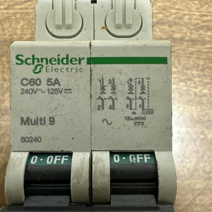 Used Schneider Multi 9,C60 5A,Circuit Breaker