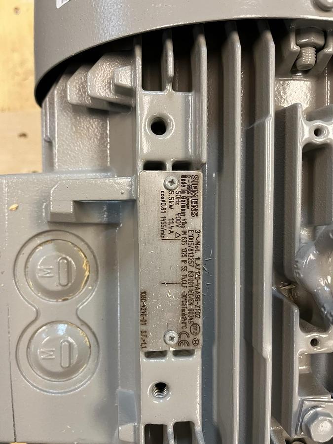 SIEMENS,1LA7120-4AA96-Z102,MOTOR 5.5kW 7.5HP 400V 1455RPM 132S