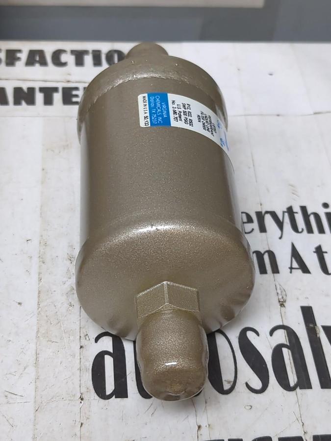 VIRGINIA,AH-165,LIQUID LINE FILTER/DRIER 5/8 INCH FLARE 16 CU. INCH NOS