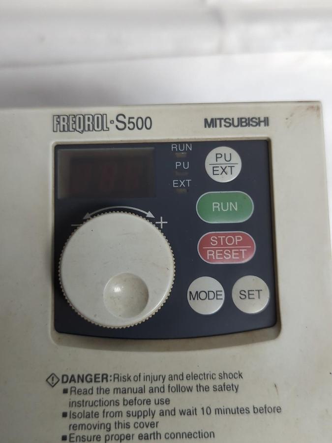 Used MITSUBISHI,FR-S520E-2.2K,FREQROL S-500 INVERTER PRE-OWNED