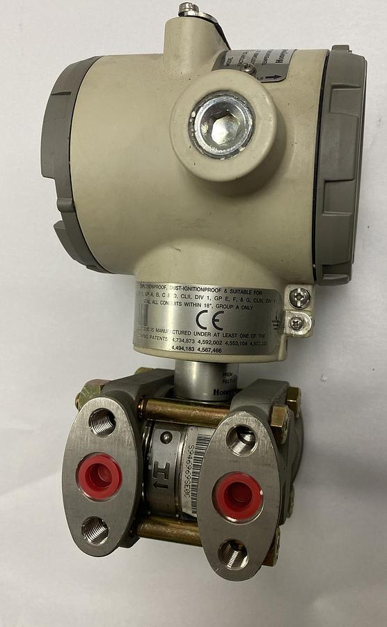 Honeywell,STD924-E1H-00000-MB-S2-ZS-F1D3-3138,Transmitter NOS