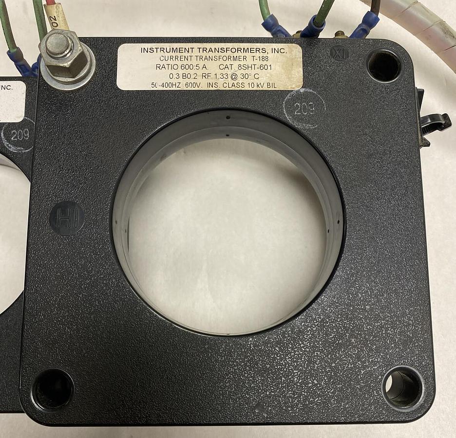 Used Instrument Transformers,8SHT-601,Current Transformer Ratio 600.5A Lot of 3