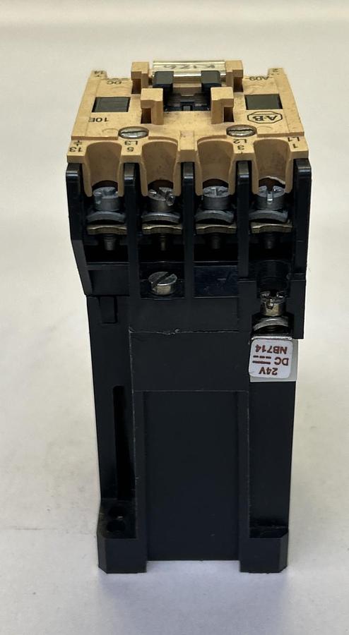Used ALLEN BRADLEY,100-A09NZ*3,CONTACTOR