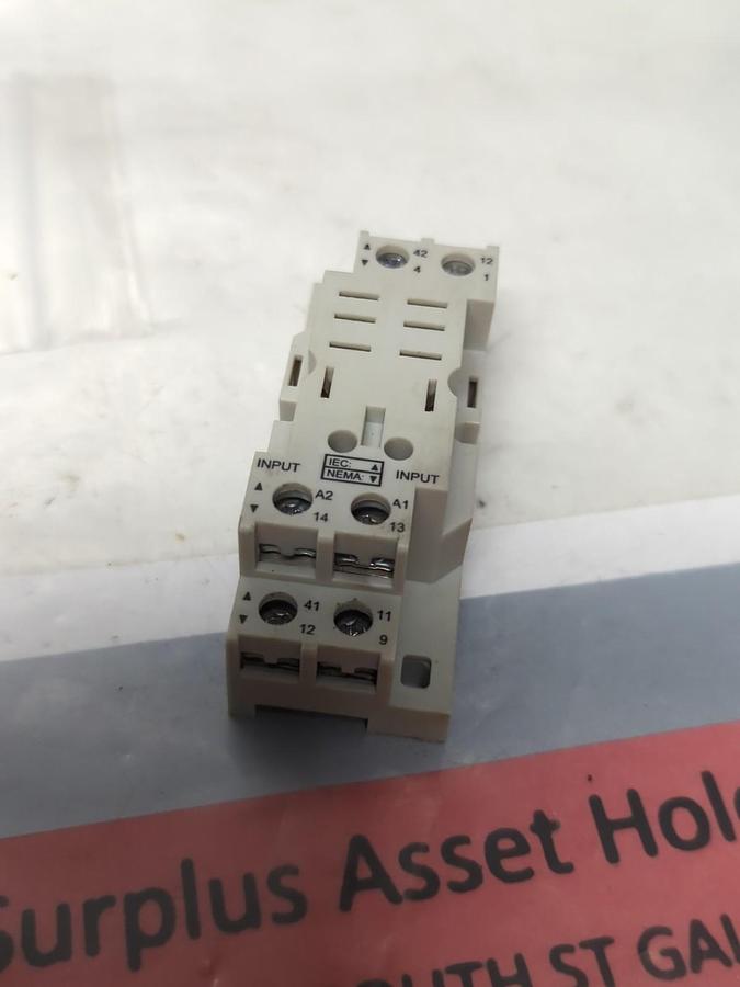 Used AUTOMATION DIRECT,782-2C-SKT,RELAY SOCKET 20 AMP 300 VOLT PRE-OWNED
