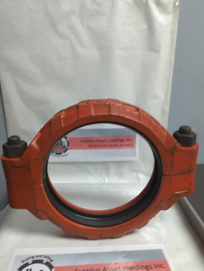 Used VICTAULIC,77,FLEXIBLE 8 INCH GROOVED COUPLING WITH GASKET PRE-OWNED