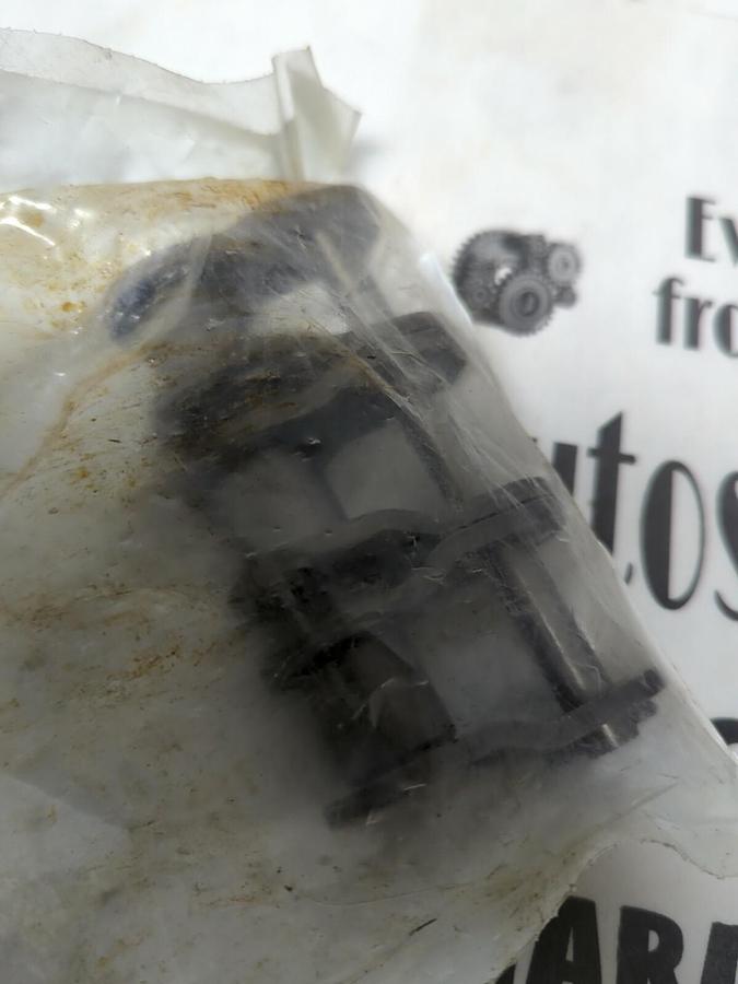 Used UNBRANDED,C-747003,N0. 100-3 OFFSET CHAIN LINK NEW