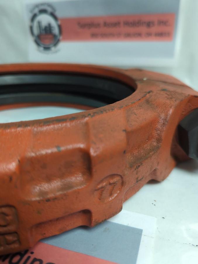 Used VICTAULIC,77,FLEXIBLE 8 INCH GROOVED COUPLING WITH GASKET PRE-OWNED
