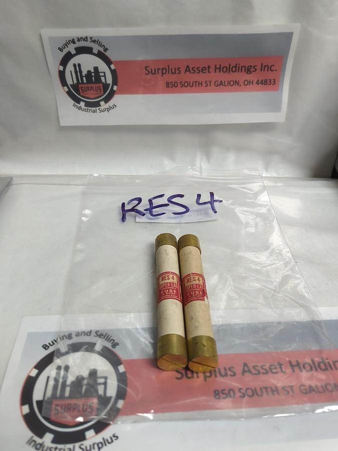 COOPER BUSSMANN,RES-4,RENEWABLE FUSE 4 AMP LOT OF 2 PRE-OWNED
