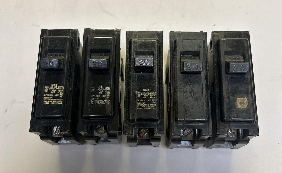 Used ITE,QP1-B020,CIRCUIT BREAKER 20A 120/240V 1P LOT OF 5