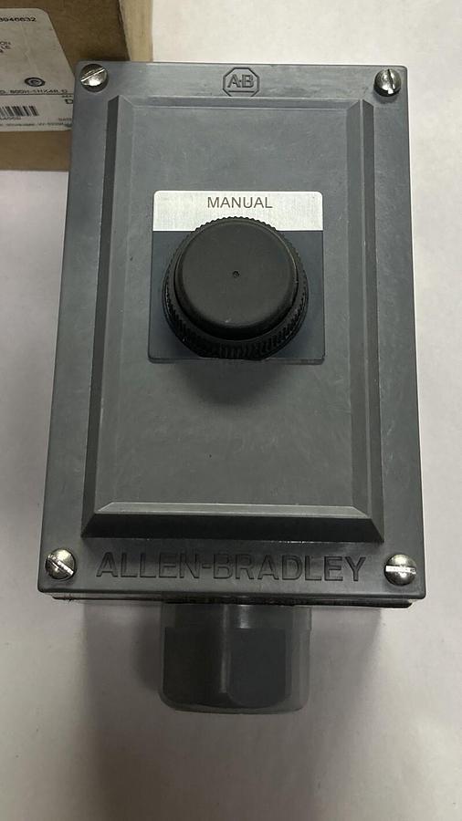 Used ALLEN BRADLEY,800H-1HX4R,PUSHBUTTON STATION NEW