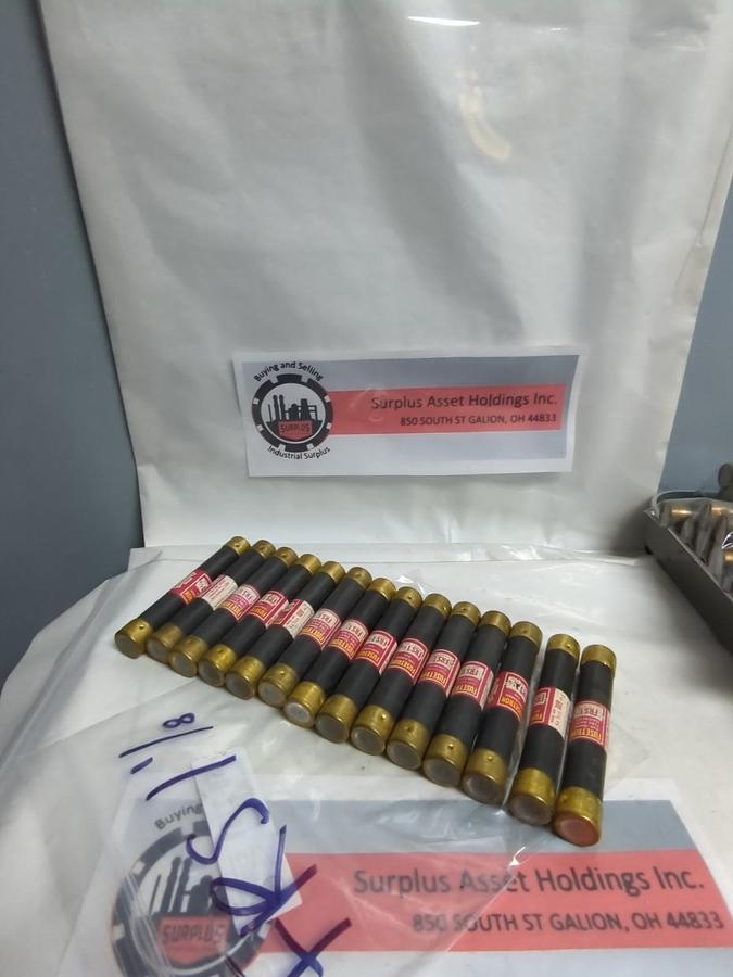 Used COOPER BUSSMANN,FRS-1-1/8,FUSETRON 1-1/8 AMP FUSE LOT OF 14 PRE-OWNED