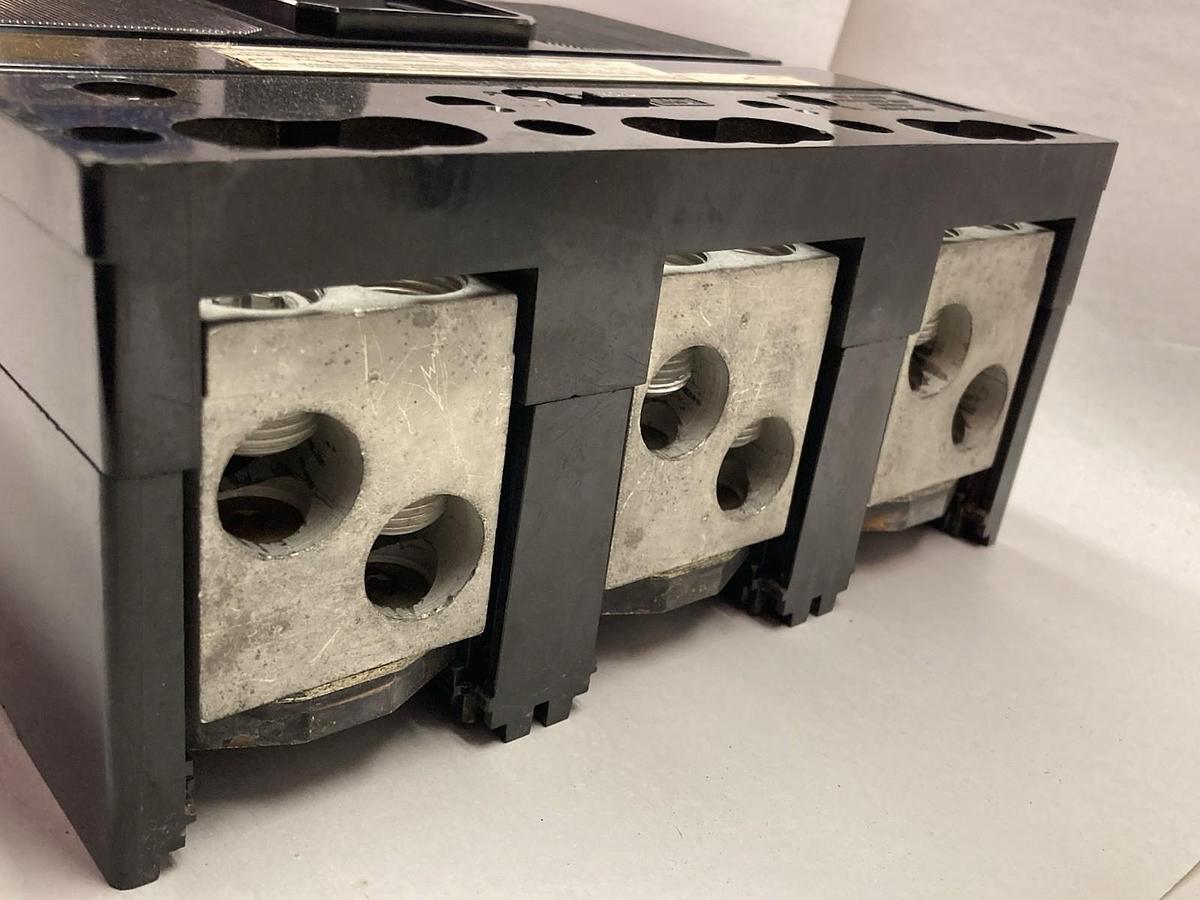 Used ITE,JL3-F600,3-Pole Circuit Breaker Trip Unit 600A 125/250VDC