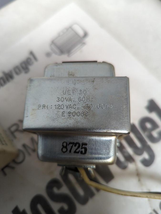 UNIVERSAL ENTERPRISES,UL1585,FOOT MOUNT TRANSFORMER 120 VAC 50/60HZ NOS