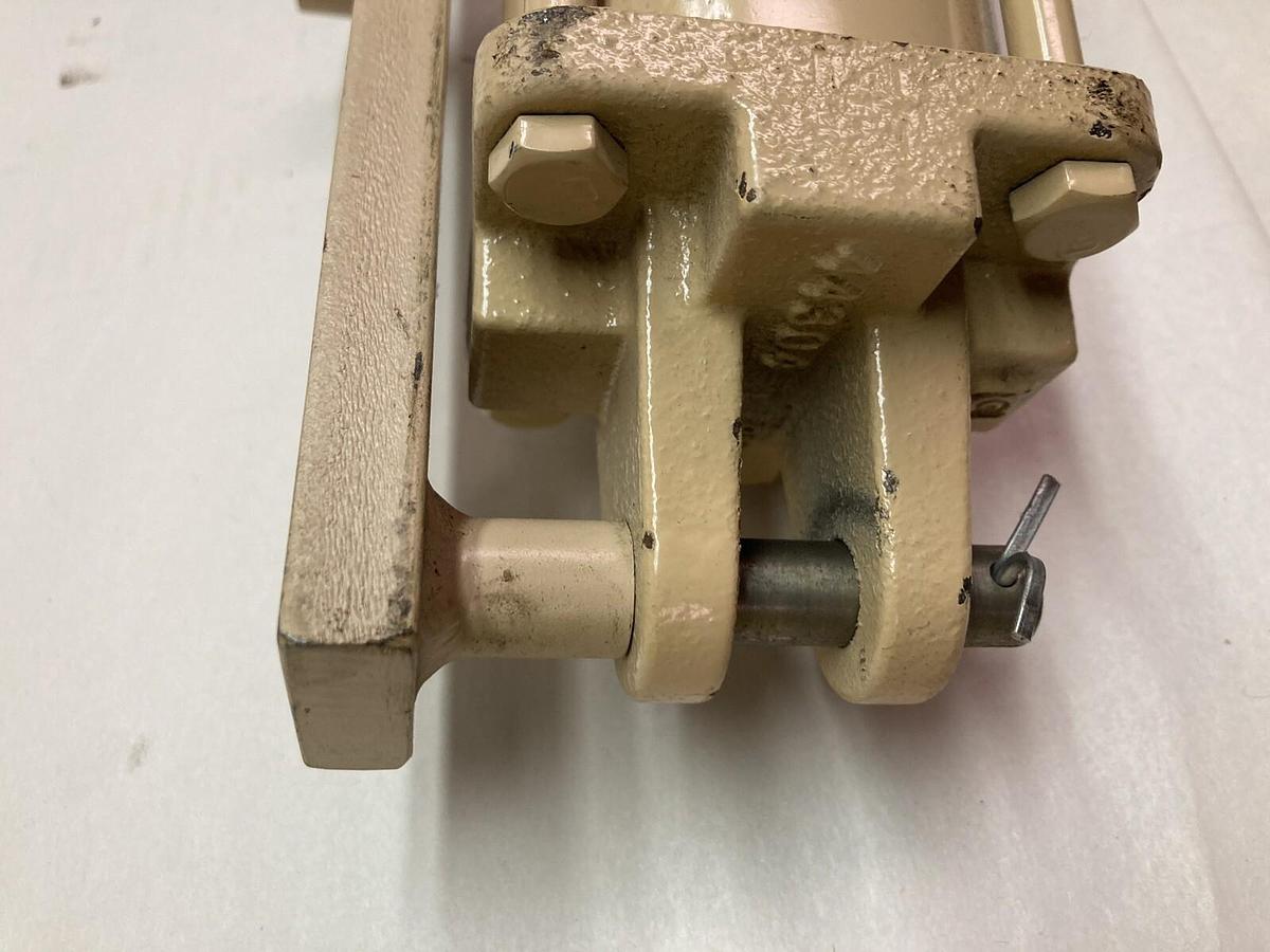 Used United Conveyor,1952-38,Lever Operated Vent Valve w/ 4401-54