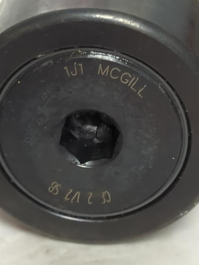 MCGILL,CF2-1/2SB,LUBRI-DISC CAM FOLLOWER NOS