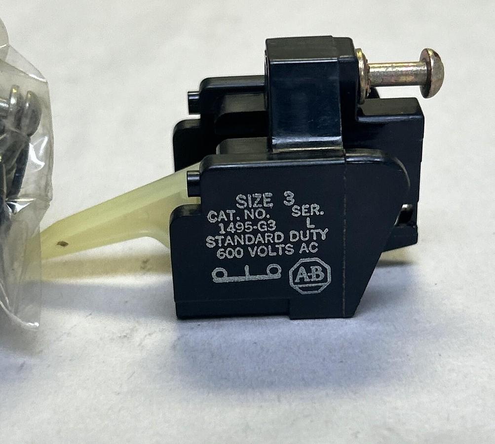 ALLEN BRADLEY,1495-G3,AUXILIARY CONTACT LOT OF 2 NOS