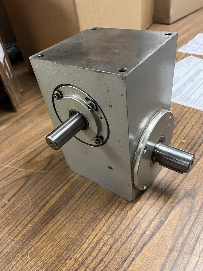 Used CAMCO,FD162S-8-120,MECHANICAL INDEXER SHAFTS 1.25" AND 7/8"