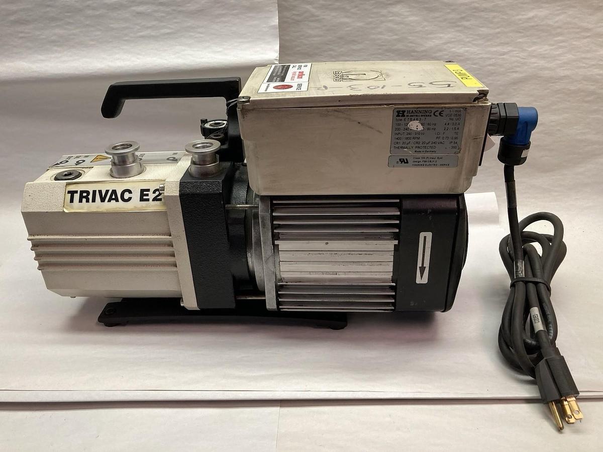 Used Oerlikon Leybold Trivac,D2.5E 140001,Vacuum Pump with Hanning Motor type E7B4B3