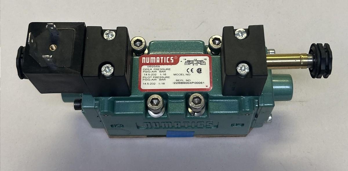 Used NUMATICS,I22BB6004P00061,DOUBLE SOLENOID VALVE