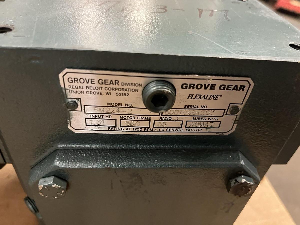 Used GROVE GEAR,BM224-2,GEAR SPEED REDUCER 30:1 1HP 1745RPM 1-1/8" SHAFT