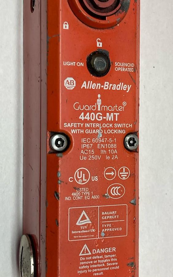 Used Allen Bradley,440G-MT,Guardmaster Guard Locking Switch
