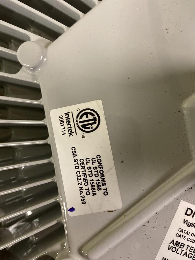 Used Dialight,HEU7MC2CNNWNGN,LED High Bay 19500 Lumen 129 Watt 5000K 100-277V