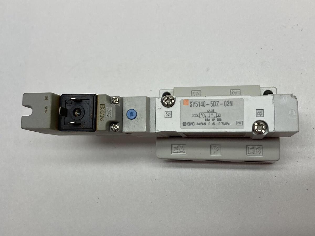 SMC,SY5140-5DZ-02N,Solenoid Valve 24V 1/4" Port