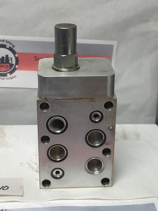 Used SUN HYDRAULICS,HBM,MANIFOLD ICO-A2 WITH PPHB-CAN 400PSI CARTRIDGE VALVE USED