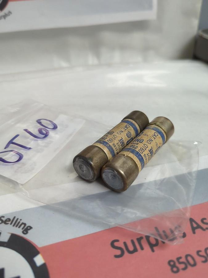 Used SHAWMUT,OT60,ONE TIME 60 AMP FUSE LOT OF 2 PRE-OWNED